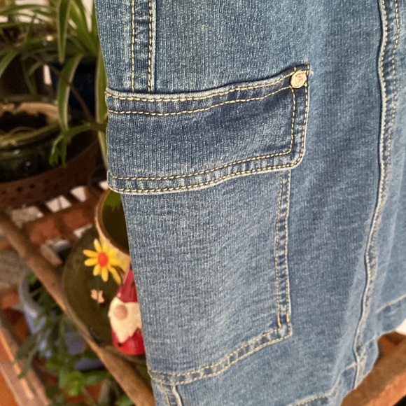 Denim pull-on skort - Picture 3 of 8